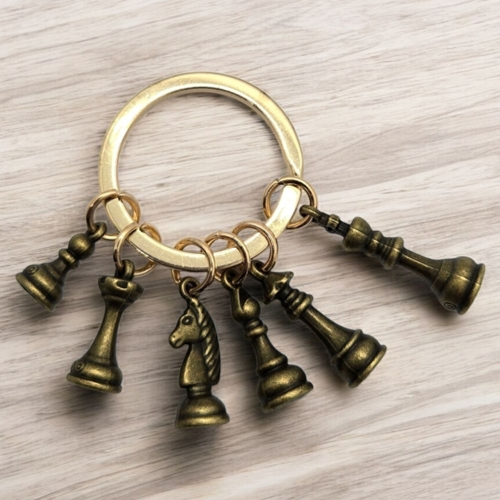 Chess Pawn Pieces King Queen Knight Rook Novelty Key Ring Gift Keyring Keychain - Picture 3 of 4